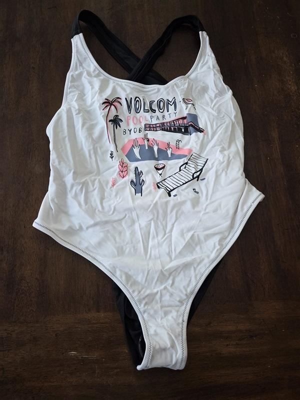NWT Volcom XL Fresh Ink BlacK White 1Pc Plus Maillot Swimsuit 131873