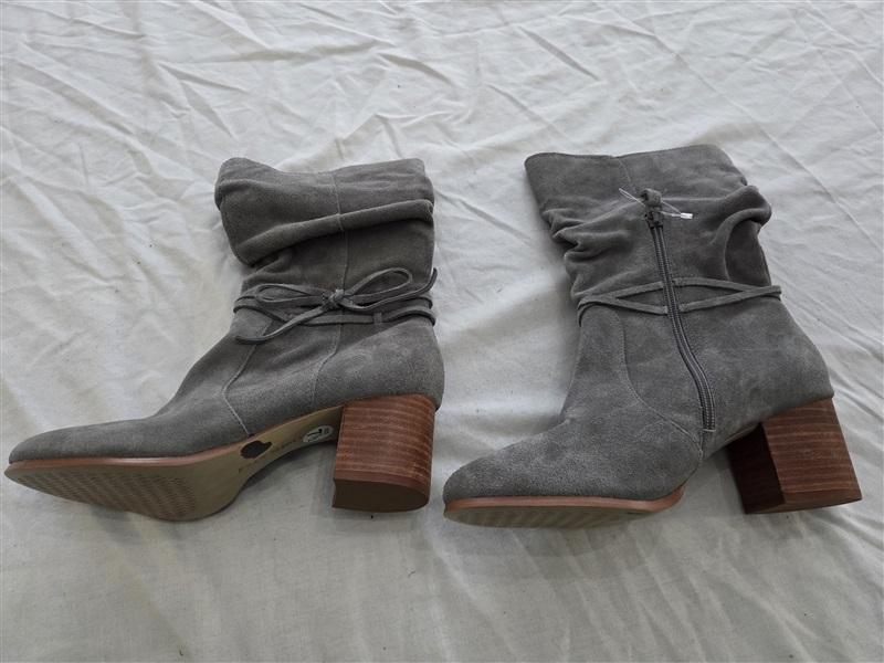 NWOT Violet & Red 7.5 Janine Gray Tall Shaft Sued Boots 131893
