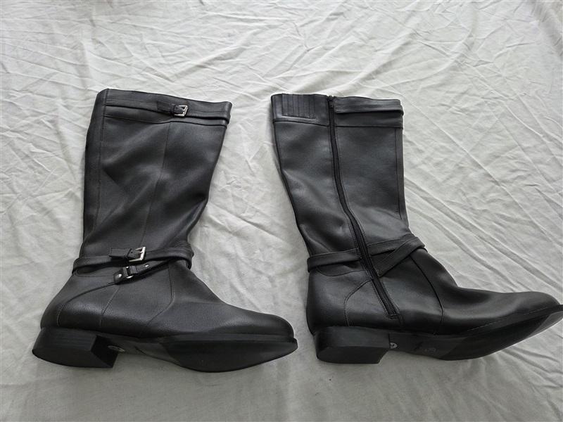NWOT Comfort View 12 Janis Wide Calf Tall Boots Black 131901