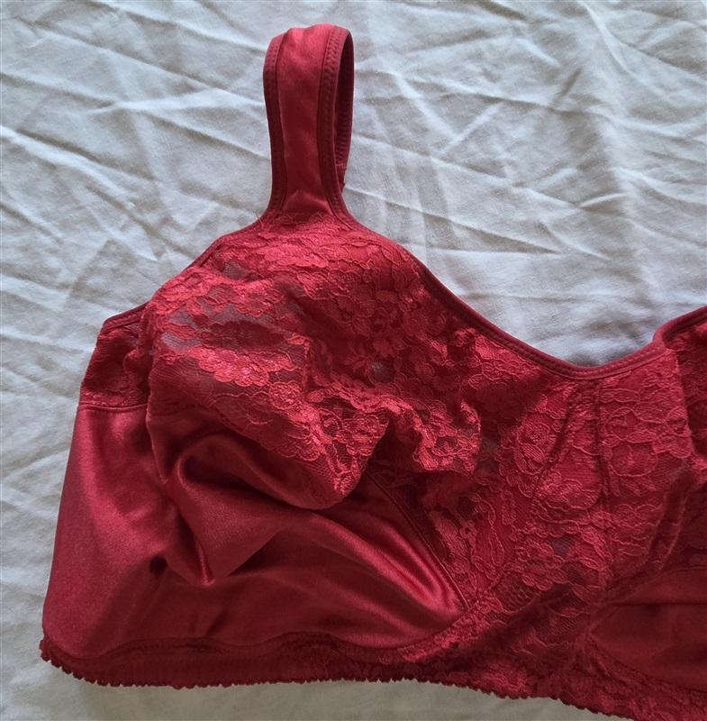 NWOT Comfort Choice 54DDD Easy Enhancer Wirefree Allover Lace Bra Red 131962