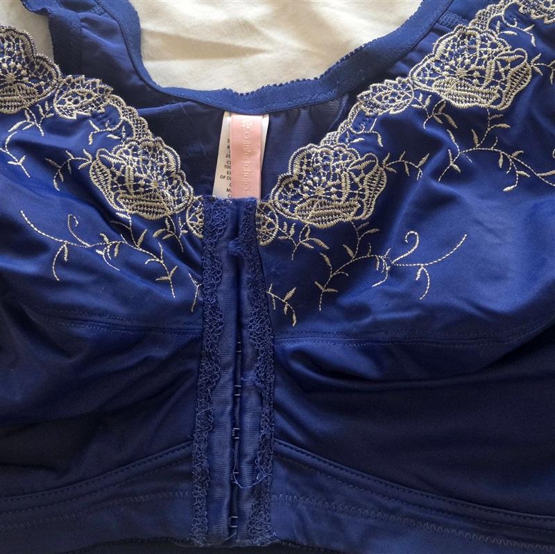 NWT Comfort Choice 46DDD Wirefree Front Hook Seamless Bra Blue Floral 131963