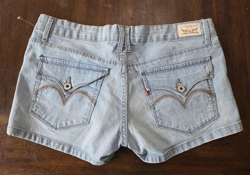 NWOT Levis 11 Shorty Short Light Blue Denim Jean Shorts 132015