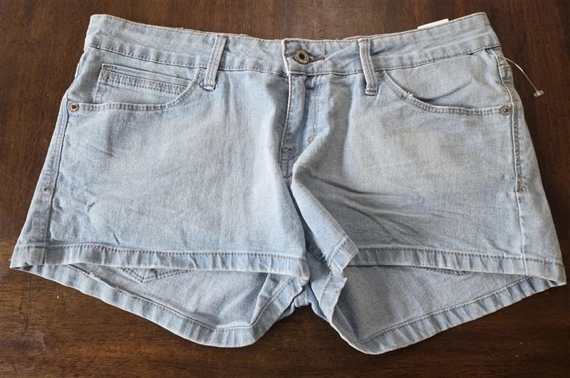 NWOT Levis 11 Shorty Short Light Blue Denim Jean Shorts 132015