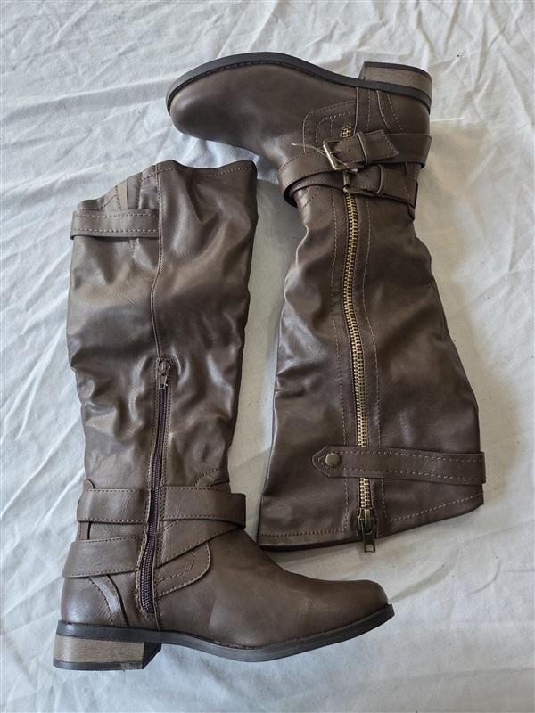 NWOT Rampage 6 Hansel Zipper Buckle Knee-High Riding Boot 132172