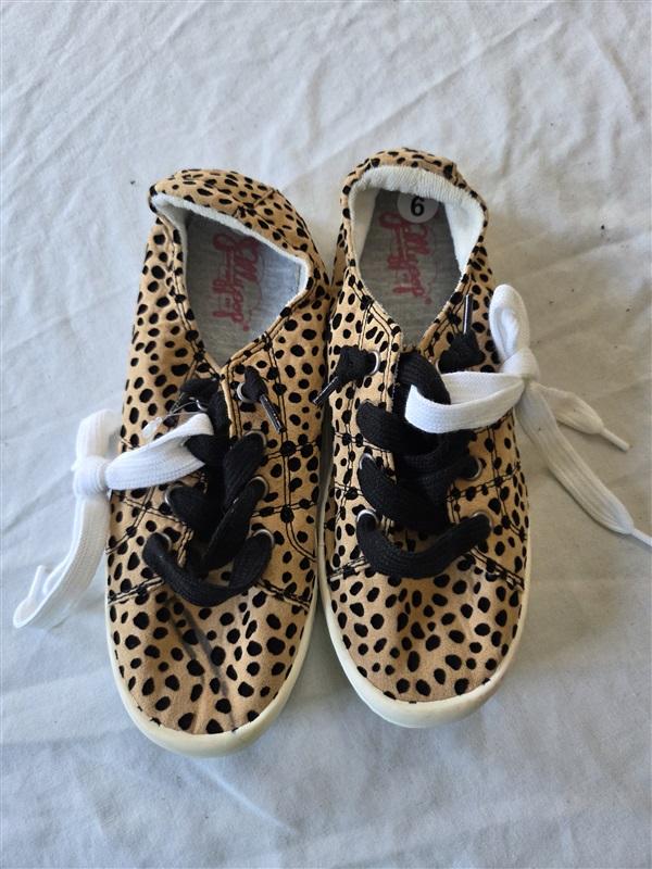 NWOT Jelly Pop 6 Polka Dot Loafer Sneakers Tie Up Tan Black 132175