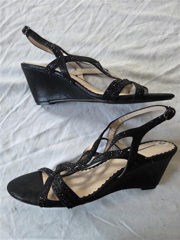 NWOT Charter Club 10 Kelsah Metallic Embellished Wedges Black 132181