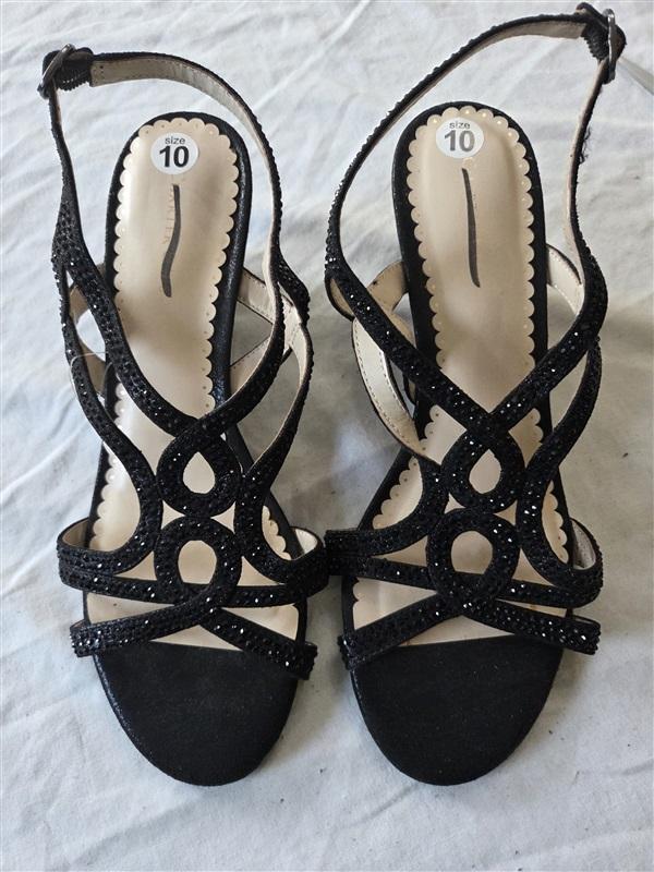 NWOT Charter Club 10 Kelsah Metallic Embellished Wedges Black 132181