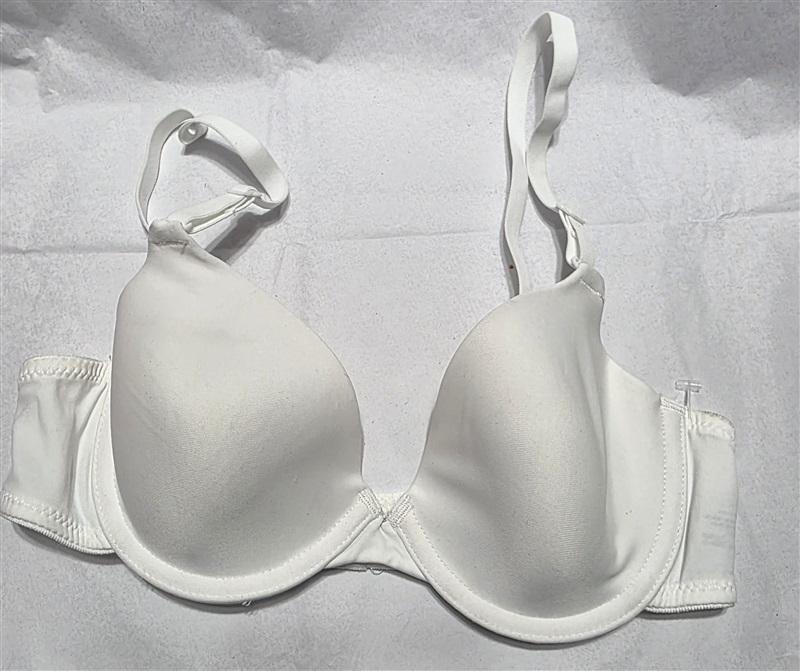NWOT Maidenform 32A Famous T Shirt Bra 7959 White Underwire 132237