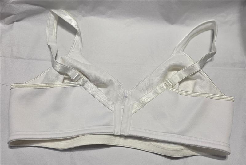 NWOTD Playtex 42B 18Hour Sensationally Sleek Full Fig Wireless 4803 White 132244