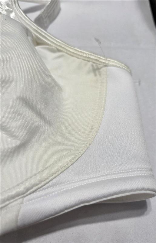 NWOTD Playtex 42B 18Hour Sensationally Sleek Full Fig Wireless 4803 White 132244