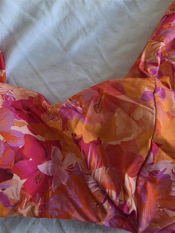 NWOT L*Space L Gizelle Pink Orange Floral Print Bikini Swimsuit Top 132422
