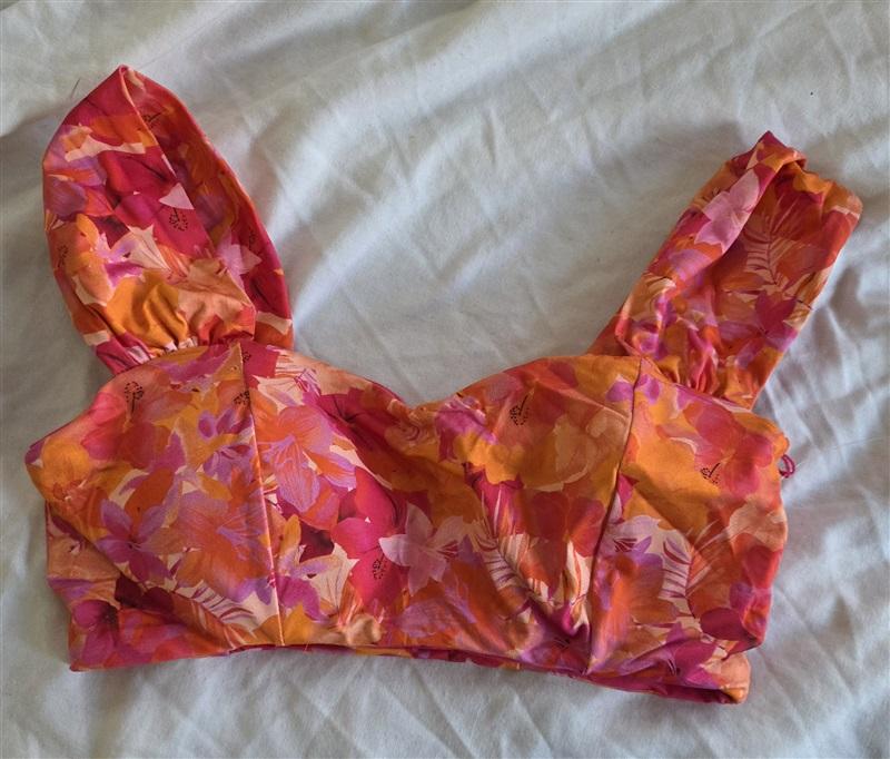 NWOT L*Space L Gizelle Pink Orange Floral Print Bikini Swimsuit Top 132422