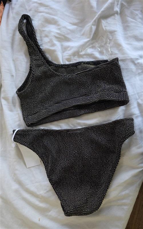 NWT Good American S/M ALWAYS FITS 1 Shoulder BIKINI TOP Bottom Black Gold 132428