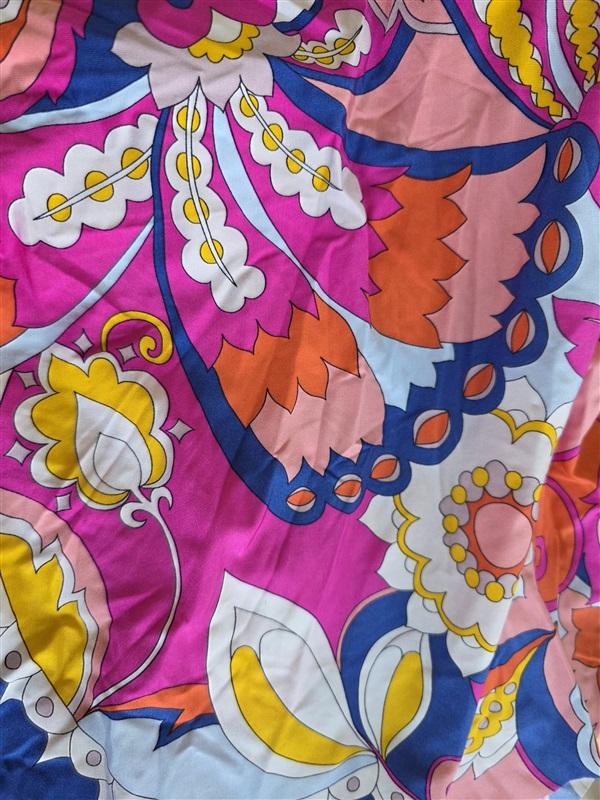 NWT Trina Turk 6 Sevilla Pink Handkerchief Bikini Swim Top 132432