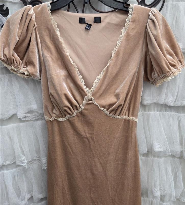 NWOT Lulus XS Idyllic Poise Blush Pink Velvet Puff Sleeve Lace Midi Dress 132503