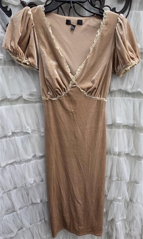 NWOT Lulus XS Idyllic Poise Blush Pink Velvet Puff Sleeve Lace Midi Dress 132503