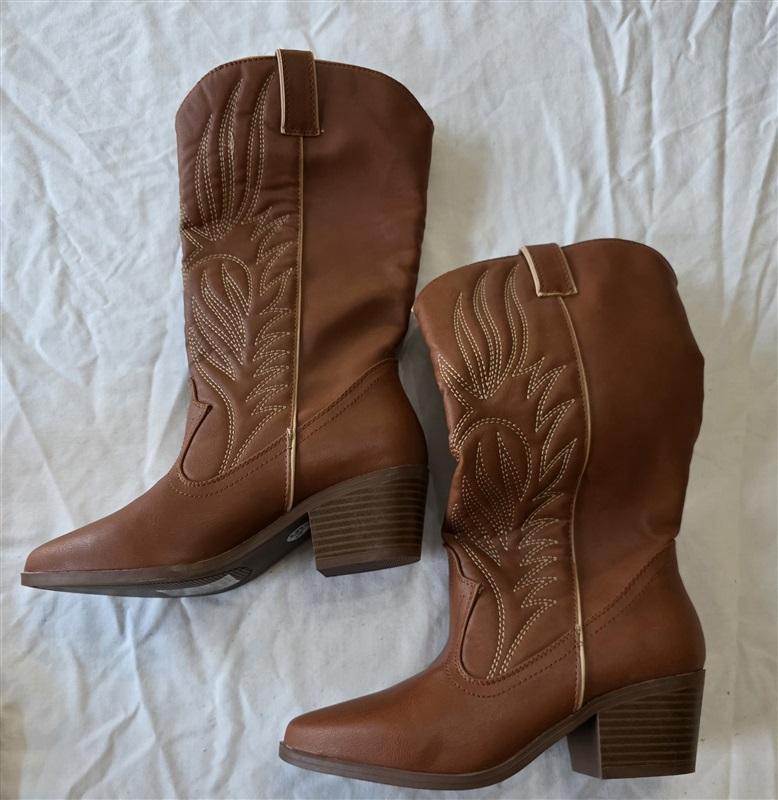 NWOT Qupid 7 Cowboy Western Tan Faux Leather Boots 132515