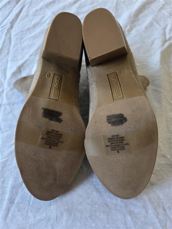 NWOTD EXPRESS 9 Faux Suede Western Pointy Toe Heeled Bootie 132518
