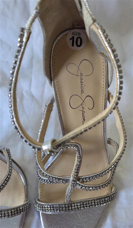 NWOTD Jessica Simpson 7 Sidra Silver Rhinestone Heeled Sandals 132521
