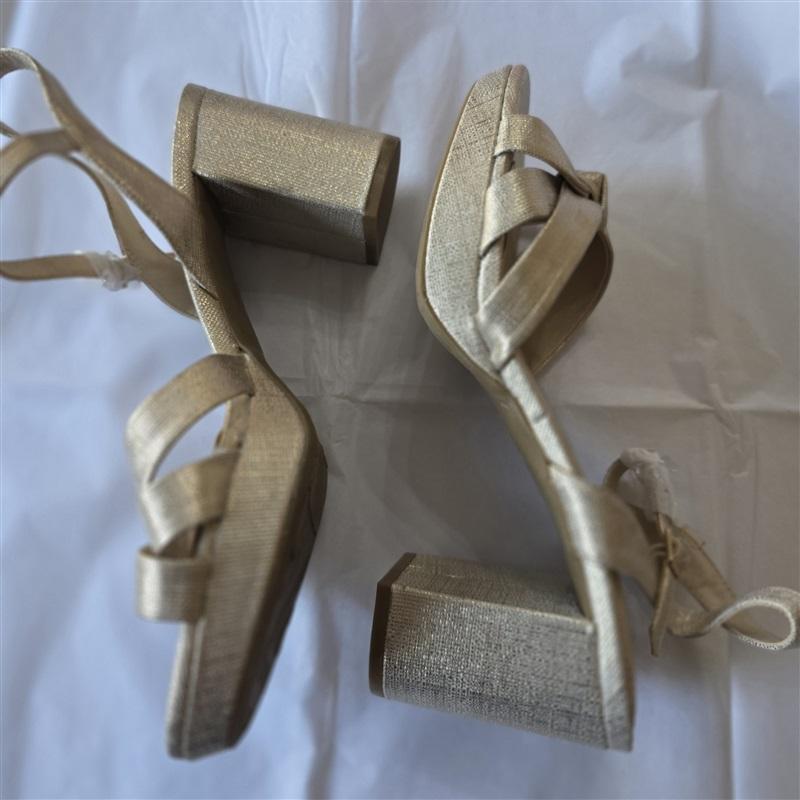 NWOT Life Stride 10 August Square Open Toe Platform Sandals Gold 132578