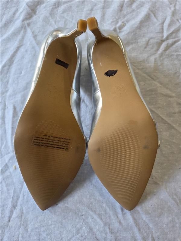NWOT New York & Co 9 Monique Twist Pump Silver Shoes 132587