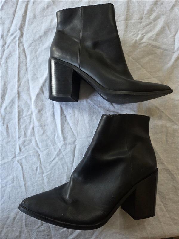 NWOTD Urban Outfitters 8 Stacked Heel Ankle Boots Faux Leather Black 132589