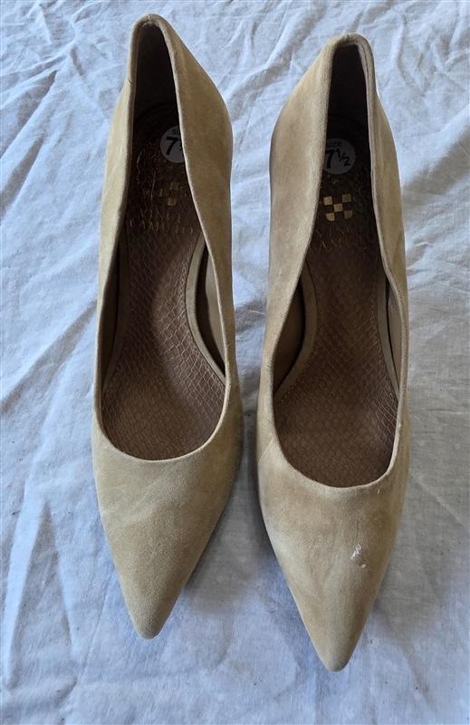 NWOTD Vince Camuto 7.5 Suede Buff Beige Platform Pumps 132595