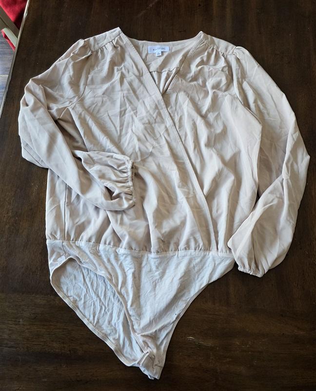 NWOTD Kaileigh L V Neck Bodysuit Blouse Beige 132611