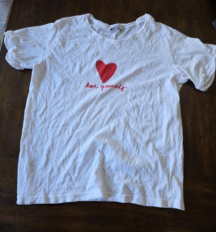 NWOT Michael Stars M LOVE Yourself Short Sleeve T Shirt White Red 132623