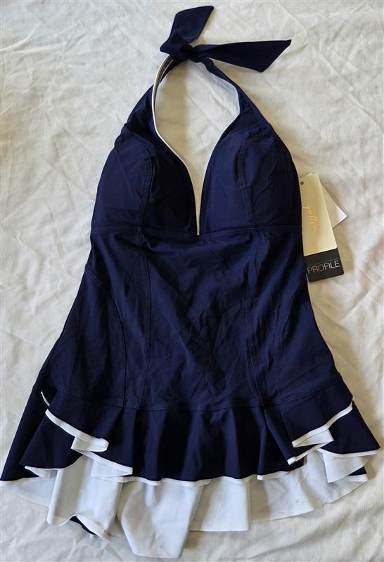 NWT Profile by Gottex 10 Belle Curve Navy Blue Halter Tankini Top 132914