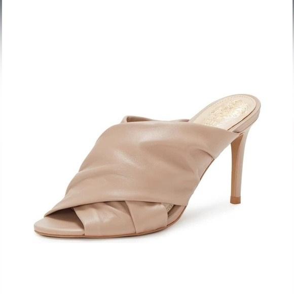 NWOTD Vince Camuto 6.5 CLARSTIE MULE Slide Nude Beige 132989
