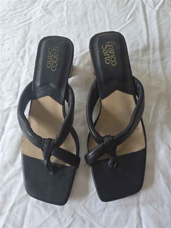 NEW Franco Sarto 9 Black Cork Heel Thong Sandals 132990