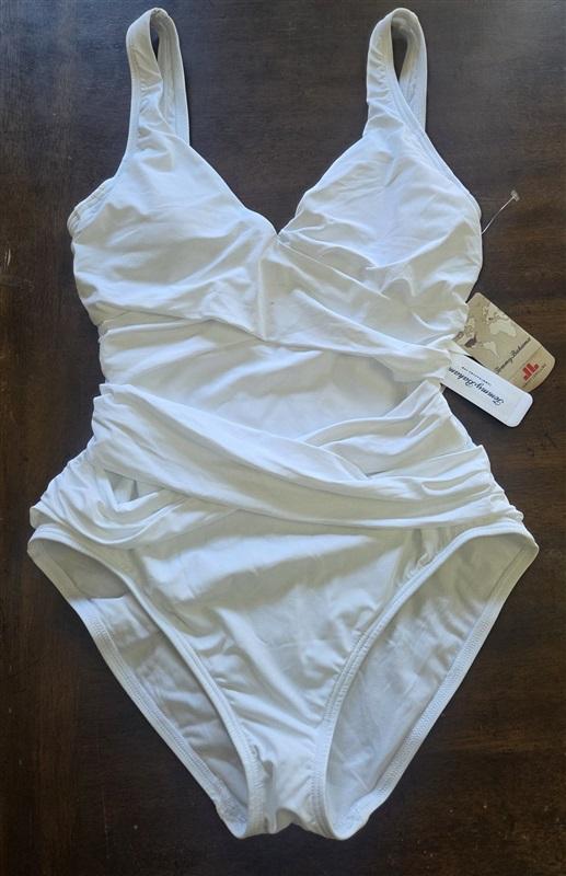 NWTD Tommy Bahama 8 Pearl Floating Underwire Scoop One Piece Swimsuit 133021