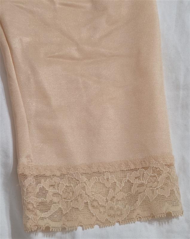 NWT Rago High Waist Capri Pant Liner with Tummy Control 6266 Beige 133034