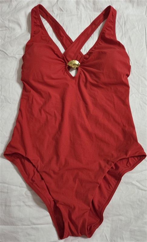 NWOT MiracleSuit Amoressa 10 Red Seaborne Poseidon 1PC Swimsuit Soft Cup 133035
