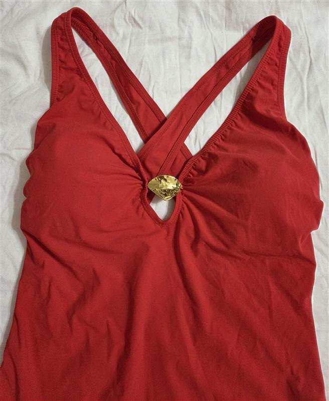 NWOT MiracleSuit Amoressa 10 Red Seaborne Poseidon 1PC Swimsuit Soft Cup 133035
