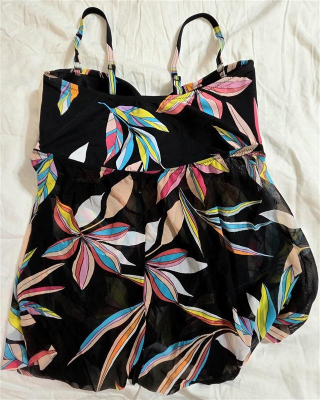 NWT Gottex Profile 12 Floral Flyaway Tankini Top Black 133045