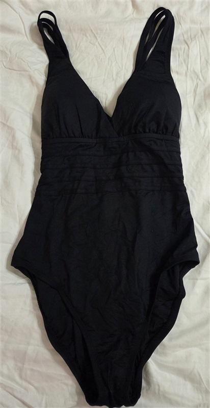 NWT La Blanca 8 Island Goddess Strappy Back 1PC Swimsuit Black 133054