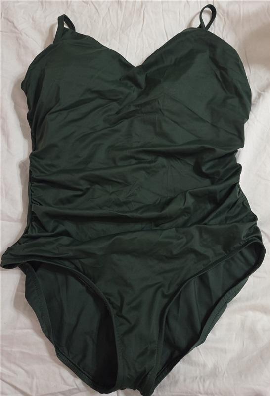 NWT MagicSuit Miraclesuit 16 Solid Mikki Slimming 1PC Green Swimsuit 133057