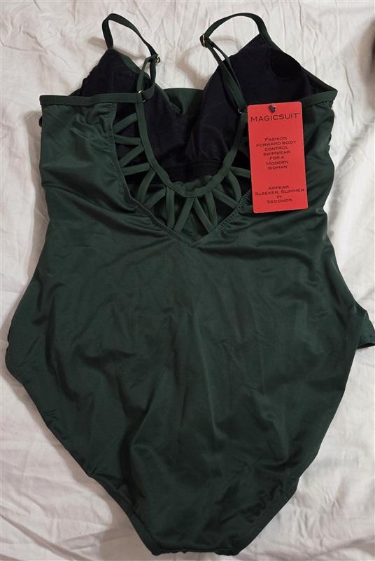 NWT MagicSuit Miraclesuit 16 Solid Mikki Slimming 1PC Green Swimsuit 133057