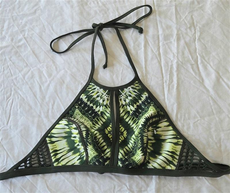 NWOT Robin Piccone S Keyhole Hi Neck Triangle Bikini Swim Top Green 133096