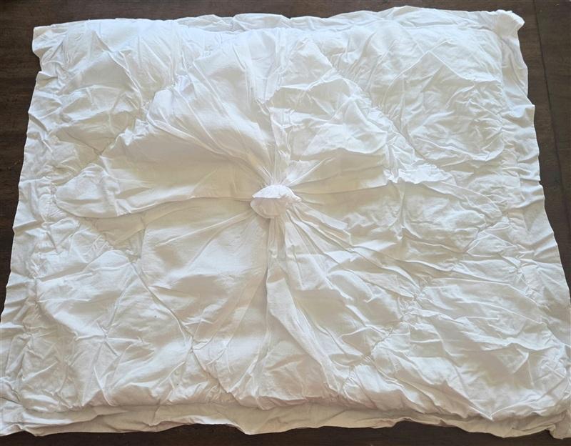 NWOT Soft Surroundings Des Fronces Lombardi Smocked Sham Standard White 133135