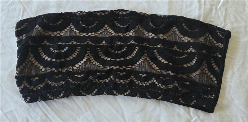 NWOT PIlyq Waterlily Lace L Bandeau Top Bikini Swim Black 133187