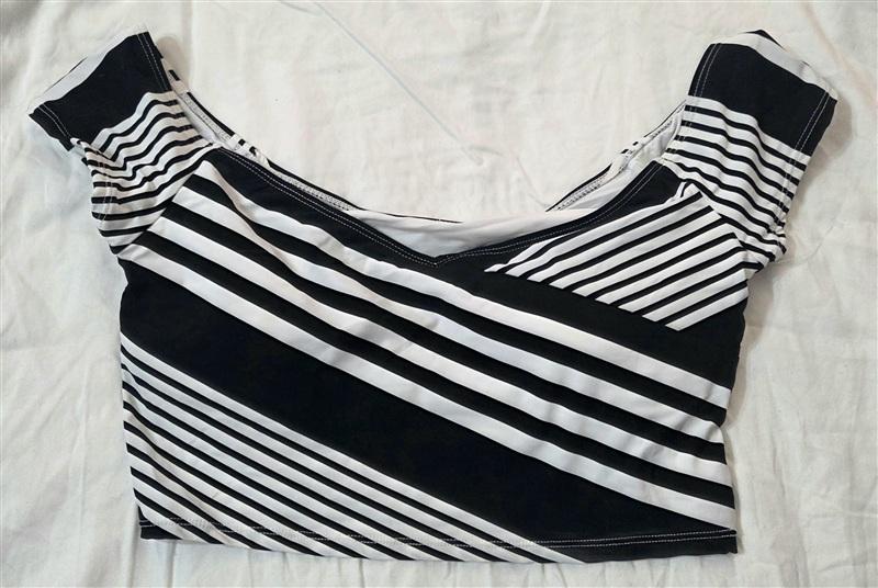 NWT La Blanca 8 Off Shoulder Cap Sleeve Hipster Bikini Swimsuit Crop Top 133204