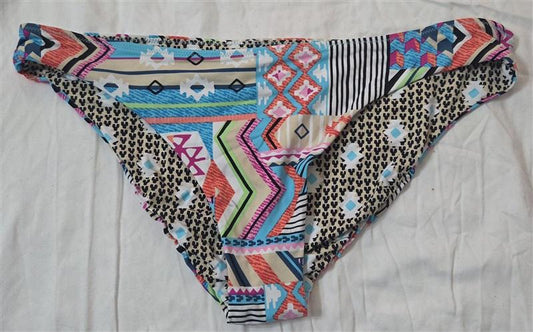 NWOT VERA BRADLEY M Reversible Desert Geo Bikini Bottoms