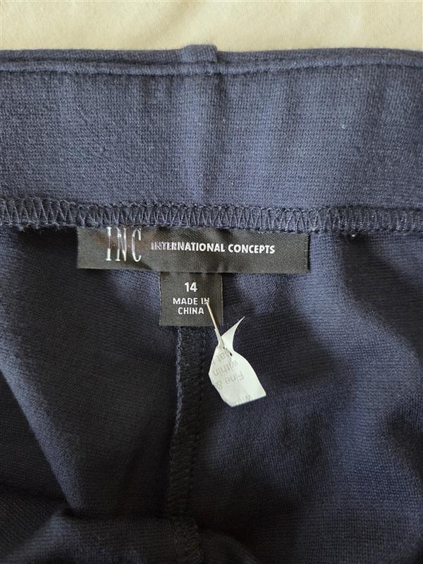 NWOT Inc 14 Ponte Flare leg Navy Blue Pull On Ponte Pants 133260