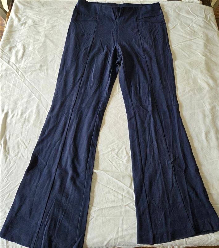 NWOT Inc 14 Ponte Flare leg Navy Blue Pull On Ponte Pants 133260