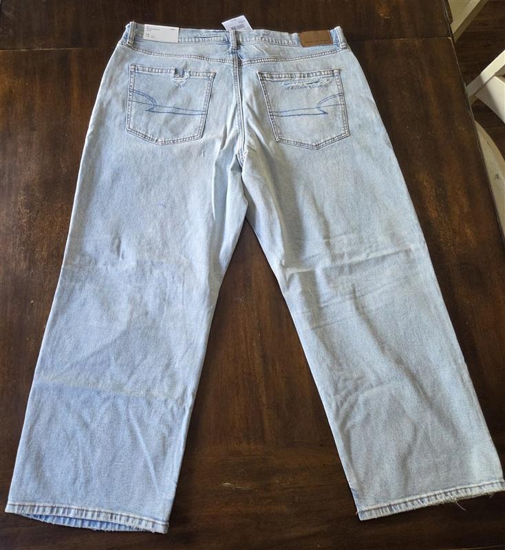 NWT American Eagle 18 Short Strigid Ex Boyfriend Jeans Destroyed 133264