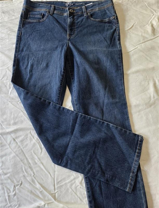 NWT Style & Co 14P Straight Leg Blue Dark Wash Jeans 133283