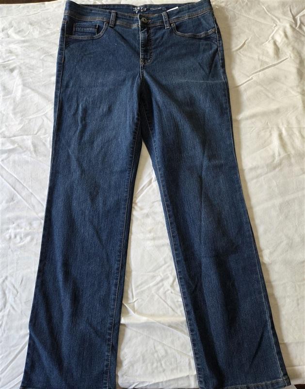 NWT Style & Co 14P Straight Leg Blue Dark Wash Jeans 133283